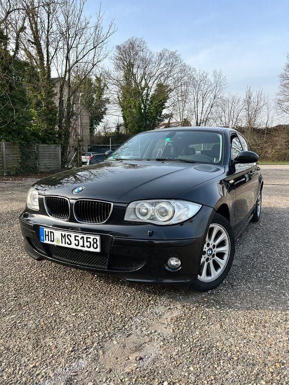 Gebraucht BMW 120 163 PS (119 kW) 2006 Schwarz Kleinwagen