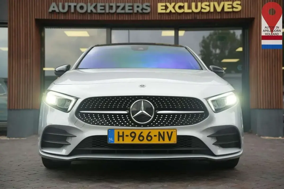 Gebraucht Mercedes A200 Business 163 PS (119 kW) 2020 Grau Limousine