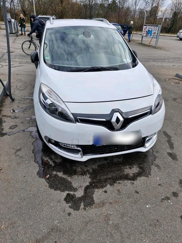 Weiß Gebraucht 2015 Renault Grand Scénic III Van / Kleinbus | 5.800 € (Fairer Preis) - Bild 1/4