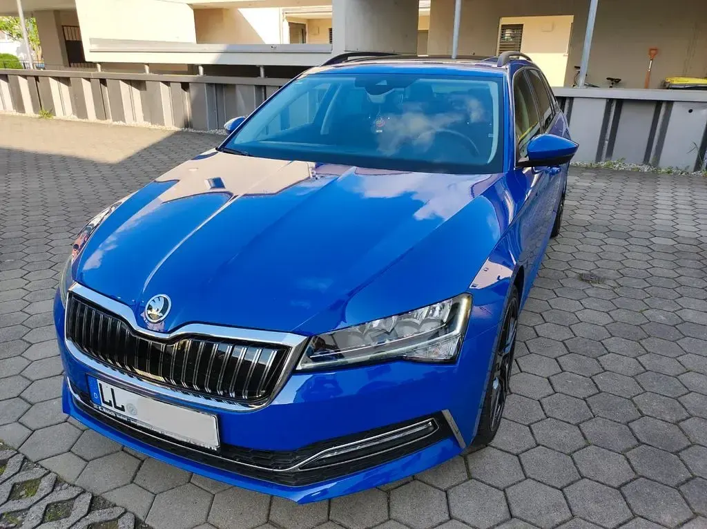 Gebraucht Skoda Superb Ambition 218 PS (160 kW) 2020 Blau Kombi