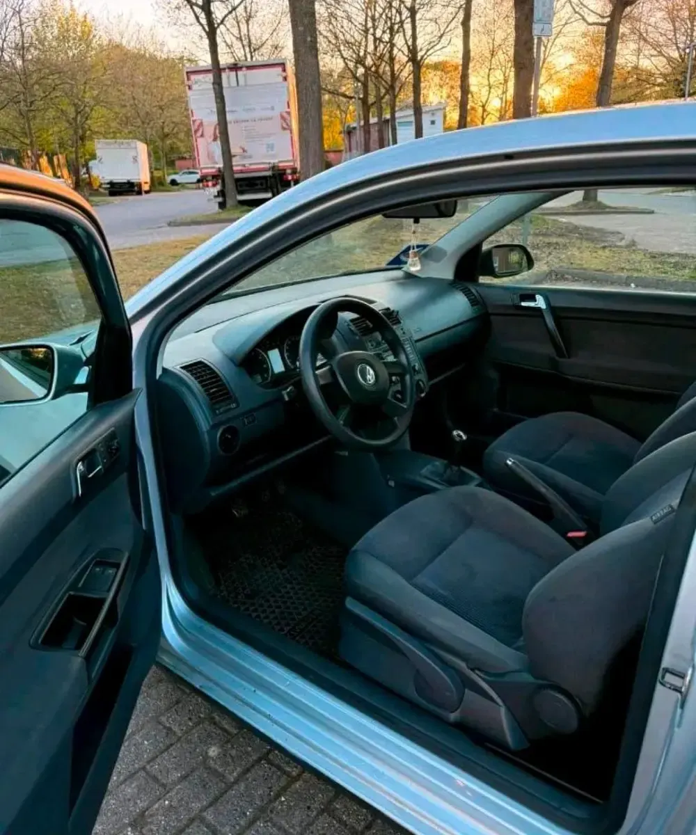 Gebraucht VW Polo 75 PS (55 kW) 2005 Silber Kleinwagen