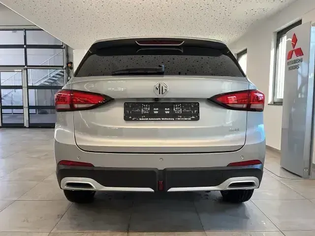 Neu MG ZS Comfort 116 PS (85 kW) 2025 British racing green (gruen) SUV