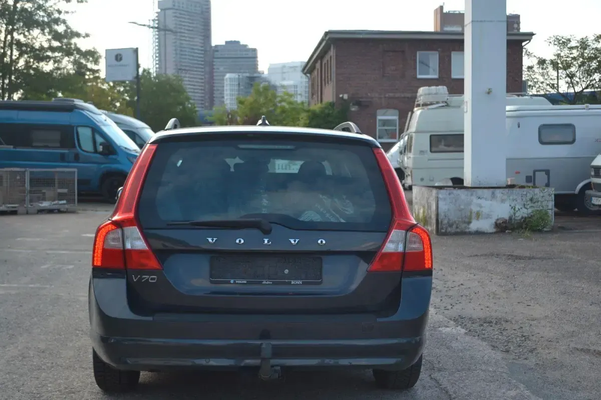 Gebraucht Volvo V70 114 PS (83 kW) 2012 Grau Kombi