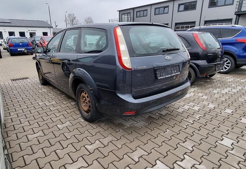 Gebraucht Ford Focus 116 PS (85 kW) 2009 Grau Limousine