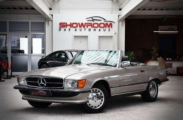 Gebraucht Mercedes 560 227 PS (166 kW) 1985 Beige (702 smoke silver metallic) Cabrio