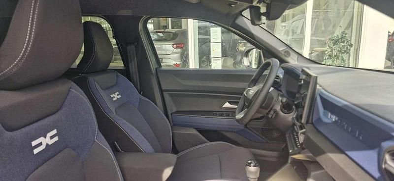 Neu Dacia Duster Journey 131 PS (96 kW) 2025 Staubgrau SUV