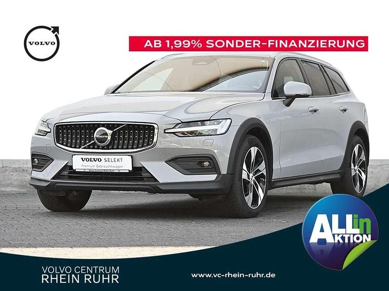 Gebraucht Volvo V60 CC Plus 197 PS (144 kW) 2023 Andere farbe Kombi