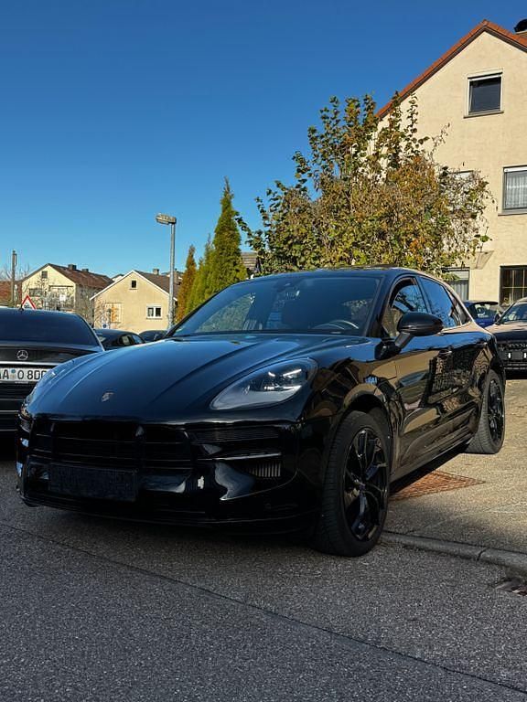 Schwarz Gebraucht 2021 Porsche Macan GTS Sport SUV | 54.990 € (Superpreis) - Bild 1/4