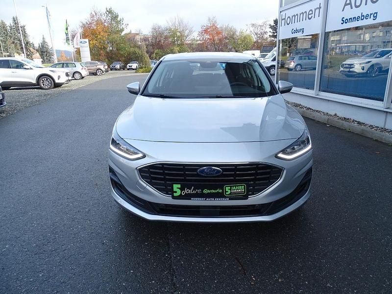 Gebraucht Ford Focus Titanium 125 PS (91 kW) 2023 Polarsilber metallic Limousine