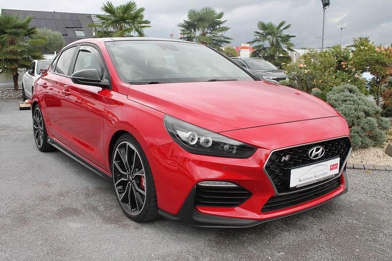 Rot Gebraucht 2020 Hyundai i30 N Performance Limousine | 24.490 € (Fairer Preis) - Bild 1/4