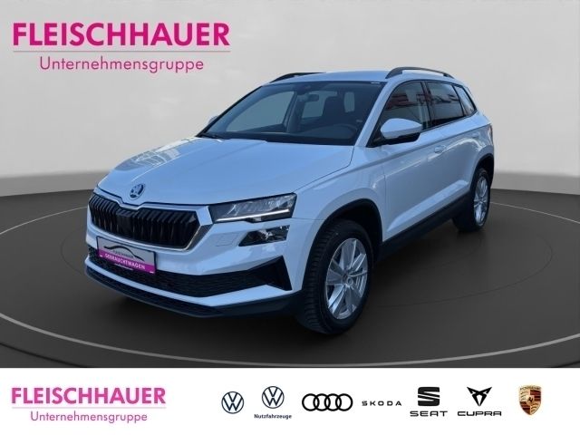 Weiss Gebraucht 2024 Skoda Karoq SE L SUV | 29.490 € (Guter Preis) - Bild 1/4