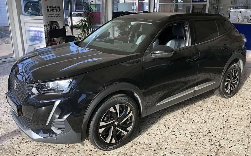 Onyx schwarz met. Gebraucht 2020 Peugeot 2008 Allure SUV | 17.950 € (Etwas zu teuer) - Bild 1/4