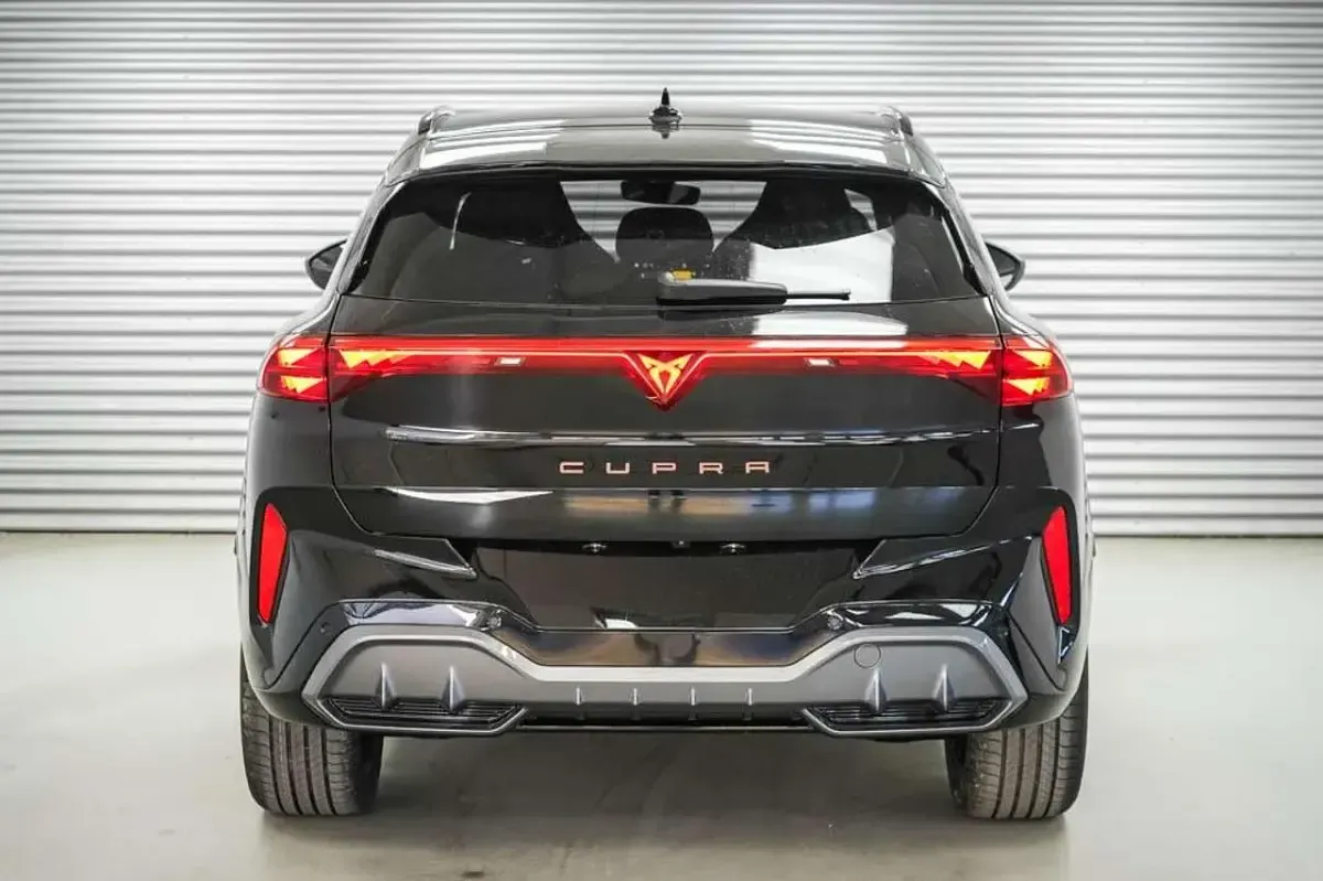 Neu Cupra Terramar 150 PS (110 kW) 2026 Mythosschwarz metalli... SUV