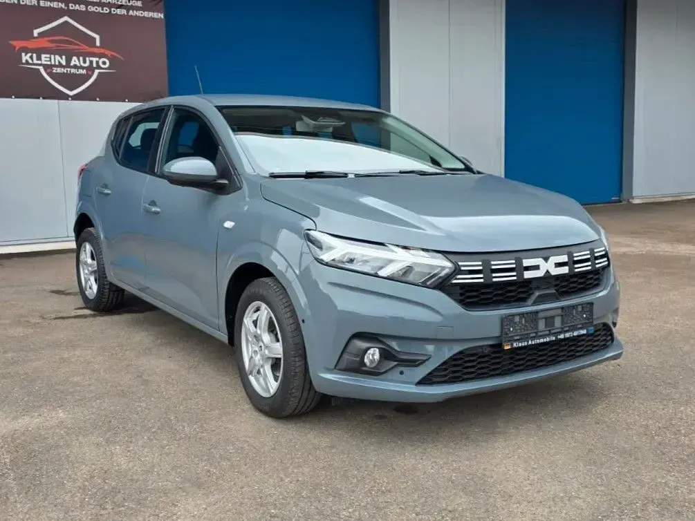 Usata Dacia Sandero Expression 91 CV (66 kW) 2024 Grigio Berlina