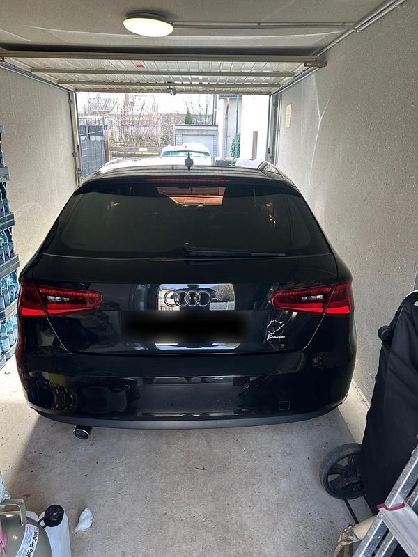 Gebraucht Audi A3 Comfort 105 PS (77 kW) 2014 Schwarz Limousine