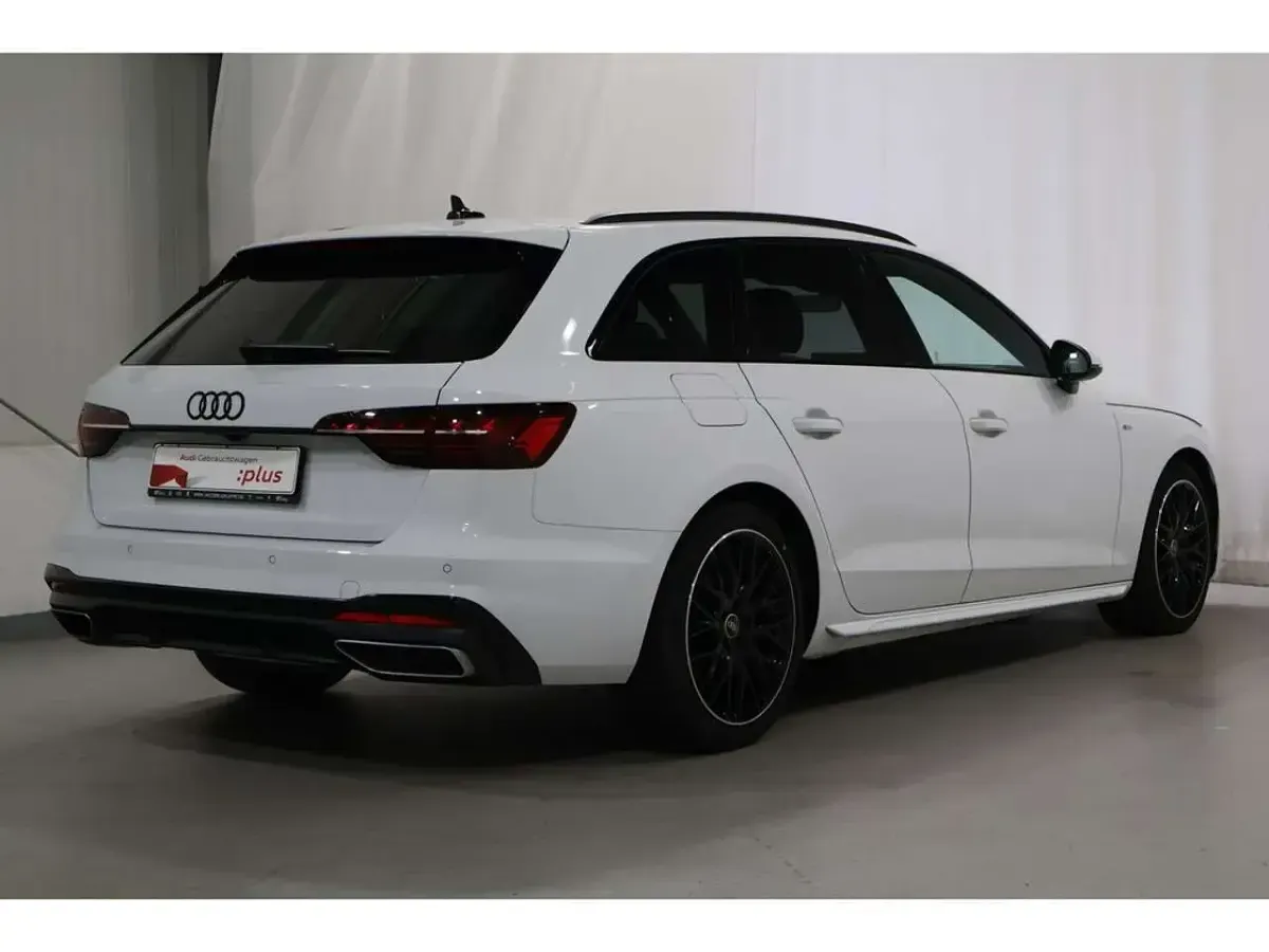 Gebraucht Audi A4 S-Line 204 PS (150 kW) 2025 Weiß Limousine