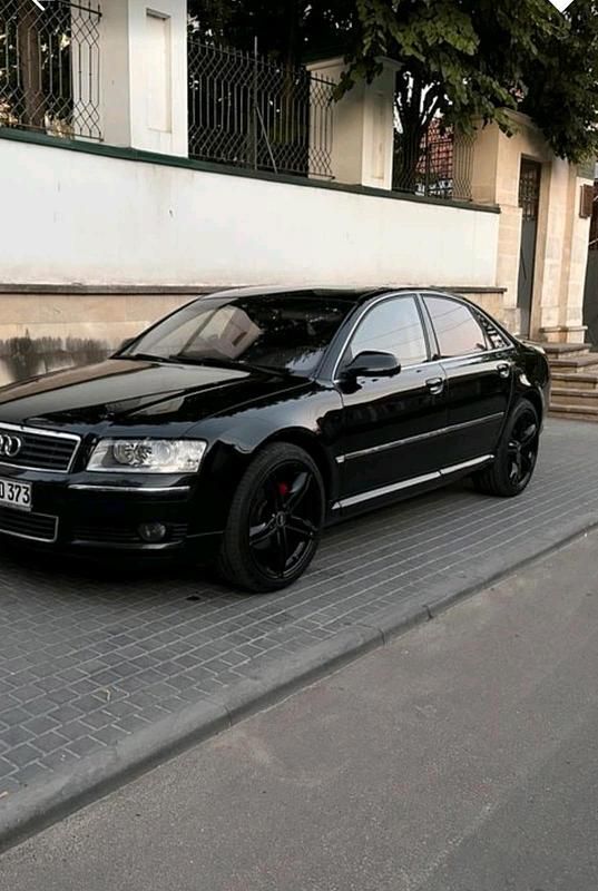 Schwarz Gebraucht 2004 Audi A8 Limousine | 6.700 € (Etwas zu teuer) - Bild 1/4
