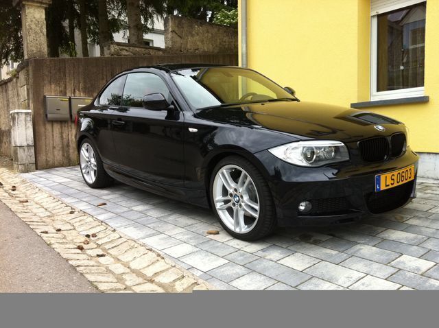 Gebraucht BMW 118 Coupé 143 PS (105 kW) 2012 Schwarz metallic Coupé