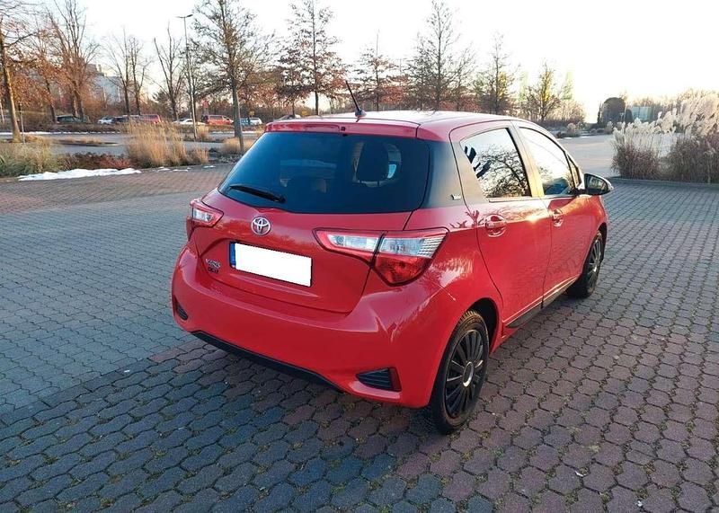 Gebraucht Toyota Yaris Club 111 PS (81 kW) 2019 Limousine