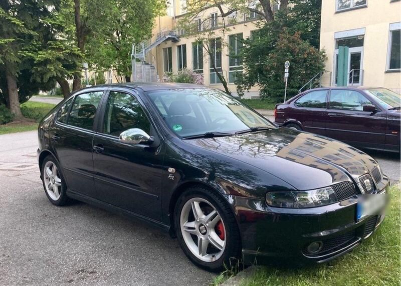 Schwarz Gebraucht 2004 Seat Leon FR Limousine | 1.999 € (Guter Preis) - Bild 1/4