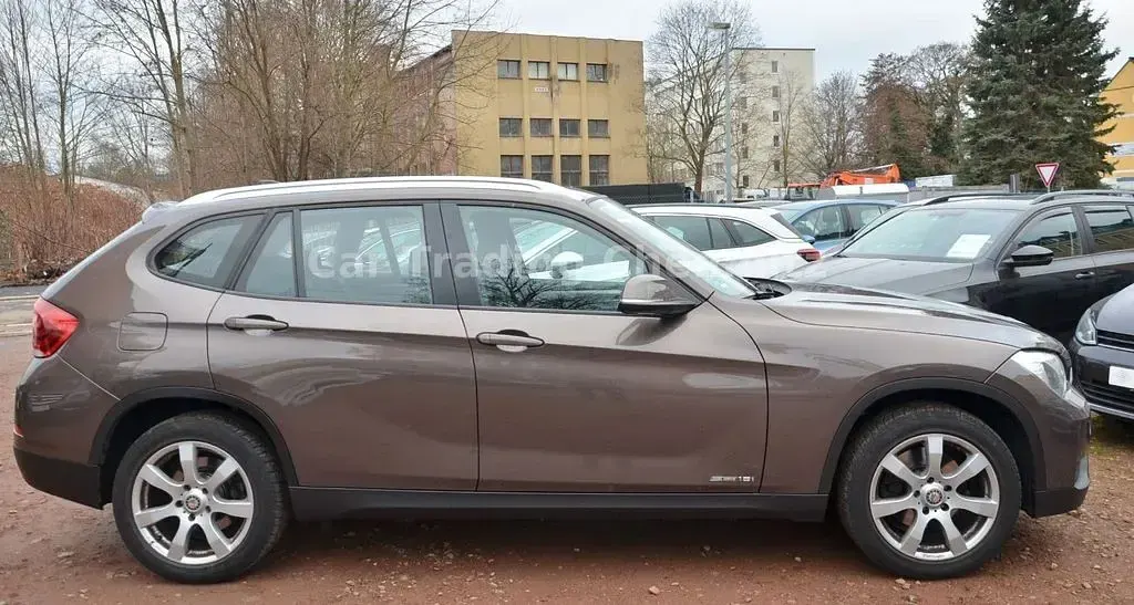 Gebraucht BMW X1 150 PS (110 kW) 2013 Braun SUV