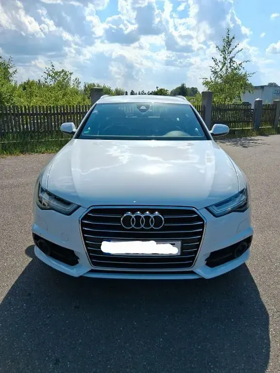 Gebraucht Audi A6 Ambiente 190 PS (139 kW) 2018 Weiß Limousine