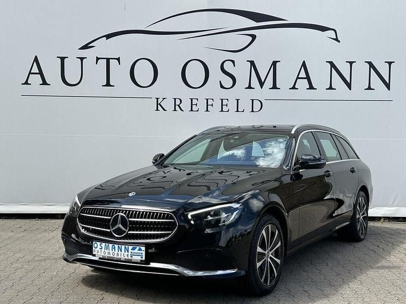 Ung. schwarz unilack Gebraucht 2022 Mercedes E300 Kombi | 29.950 € (Superpreis) - Bild 1/4