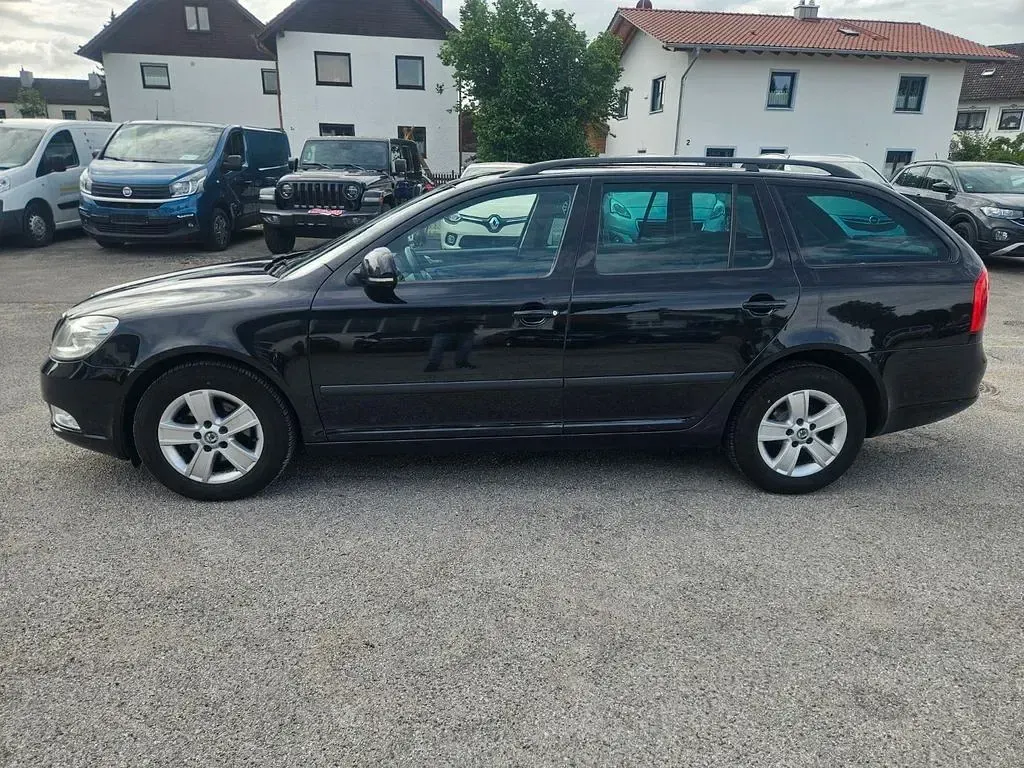 Gebraucht Skoda Octavia GreenLine 105 PS (77 kW) 2012 Schwarz Kombi