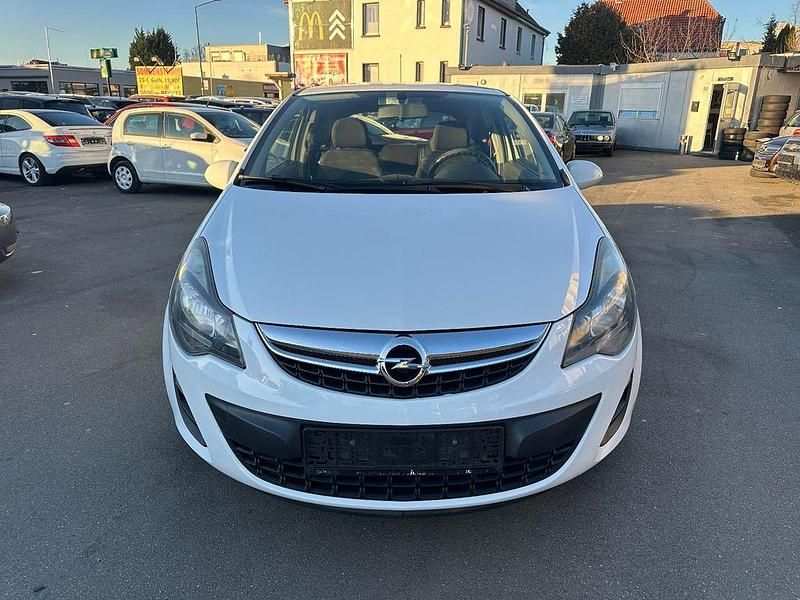 Gebraucht Opel Corsa Selection 69 PS (50 kW) 2014 Weiß Kleinwagen