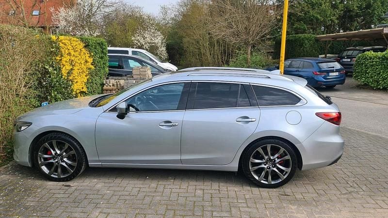 Silber Gebraucht 2019 Mazda 6 Nakama Intense Kombi | 15.000 € (Superpreis) - Bild 1/4