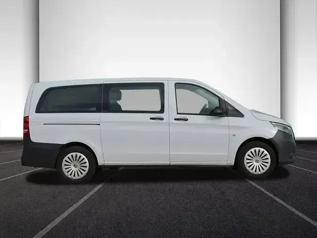 Gebraucht Mercedes Vito 136 PS (100 kW) 2022 Arktikweiß Van