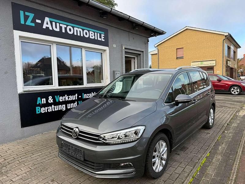 Indiumgrau Gebraucht 2019 VW Touran Highline Van / Kleinbus | 24.490 € (Fairer Preis) - Bild 1/4