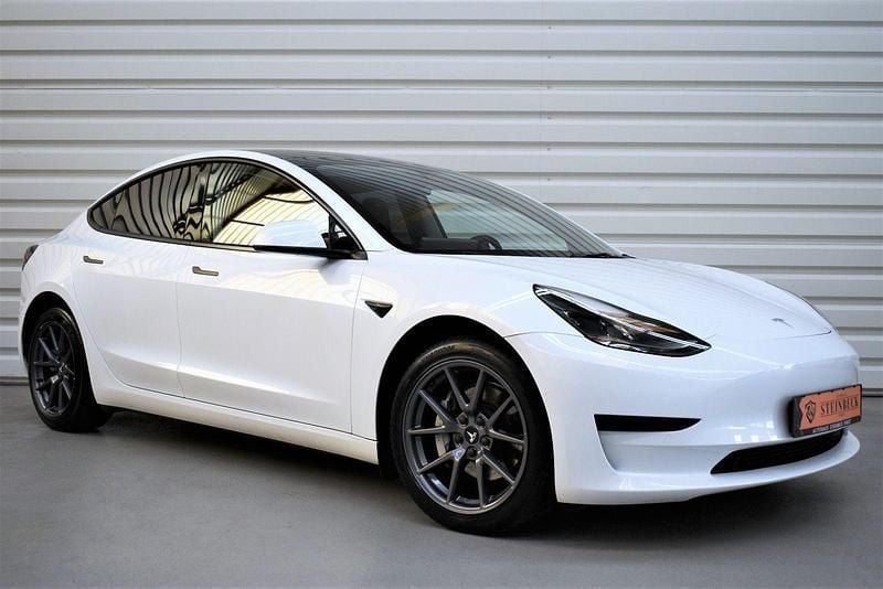 Gebraucht Tesla Model 3 Standard Range Plus 208 kW (283 PS) 2022 Weiß Limousine