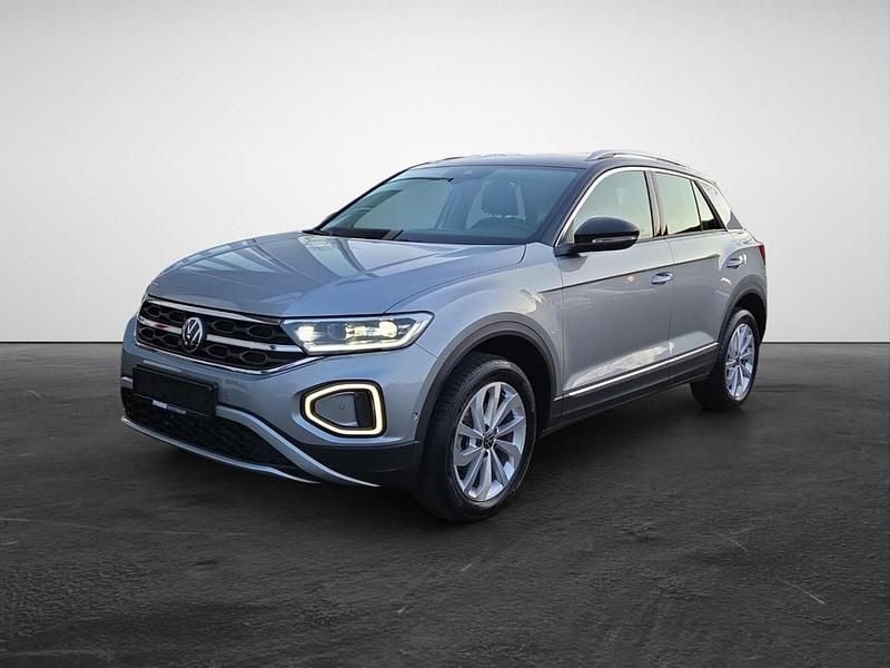 Gebraucht VW T-Roc Style 150 PS (110 kW) 2025 Silber (pyritsilber metallic) SUV