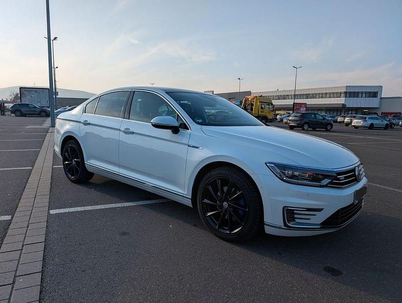 Gebraucht VW Passat GTE 218 PS (160 kW) 2016 Weiß Limousine