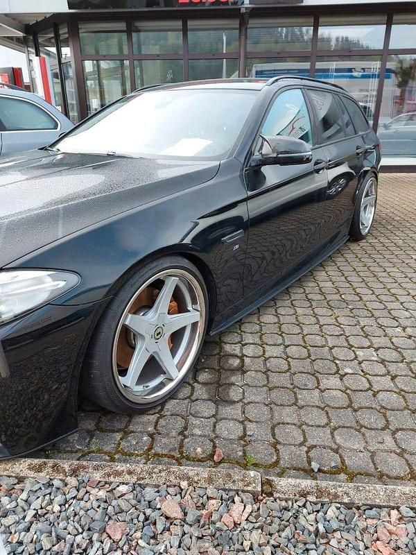 Gebraucht BMW 528 Performance 245 PS (180 kW) 2015 Schwarz Kombi