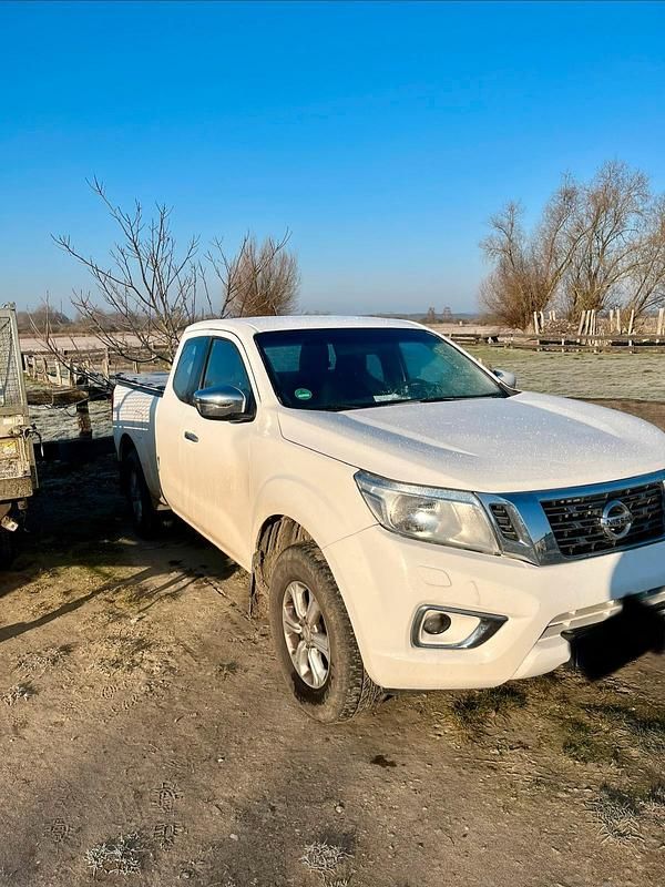 Gebraucht Nissan Navara 163 PS (119 kW) 2017 Weiß Abholung