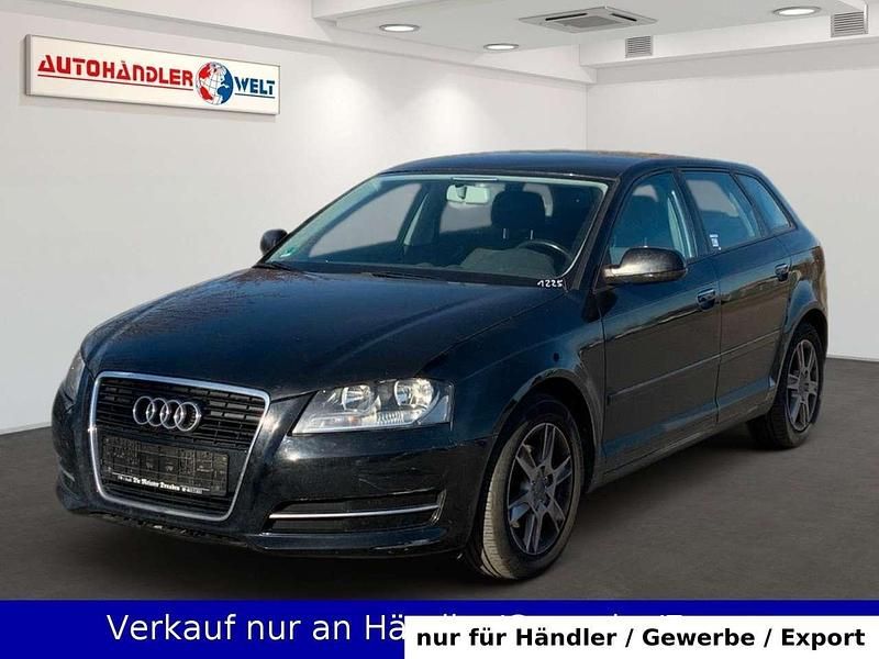 Schwarz Gebraucht 2010 Audi A3 Attraction Limousine | 4.999 € (Guter Preis) - Bild 1/3
