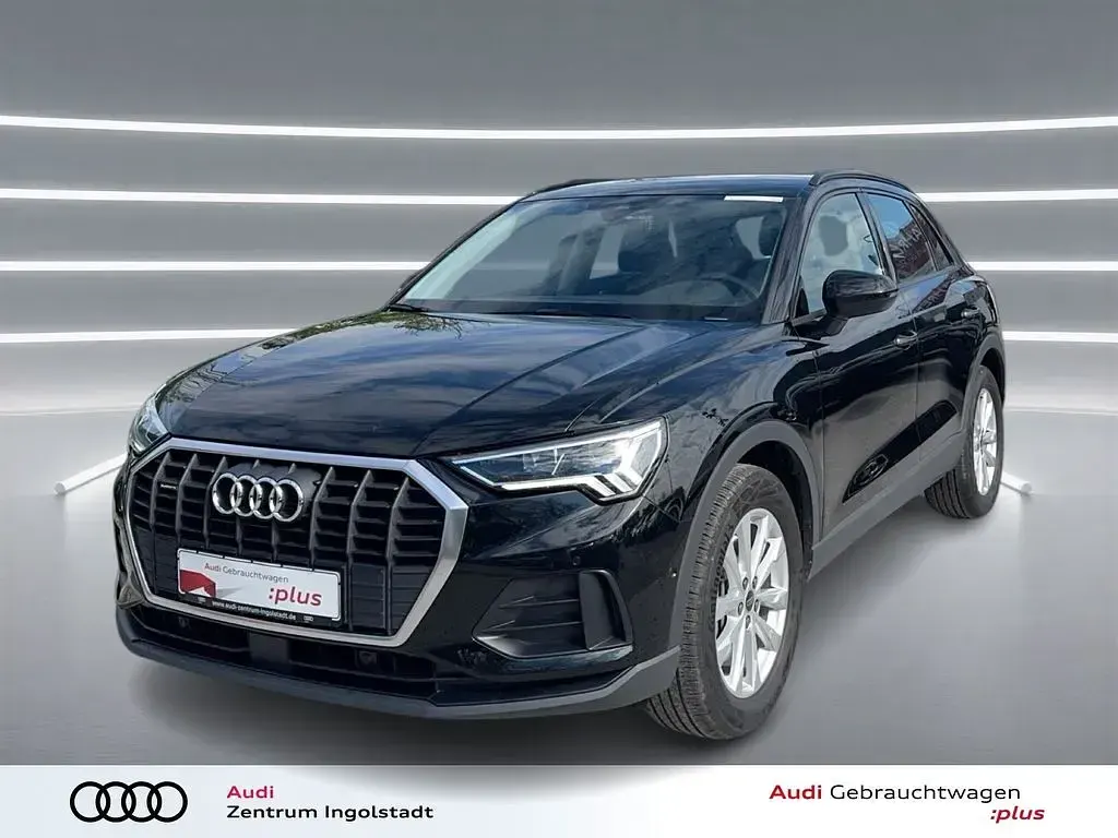 Gebraucht Audi Q3 Basis 193 PS (141 kW) 2024 Mythosschwarz metallic SUV
