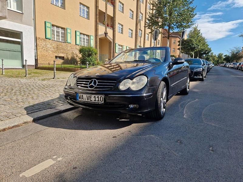 Schwarz Gebraucht 2003 Mercedes CLK200 Avantgarde Cabrio | 7.600 € (Fairer Preis) - Bild 1/4