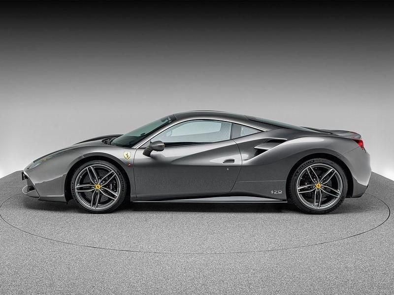Gebraucht Ferrari 488 669 PS (492 kW) 2018 Grau Coupé