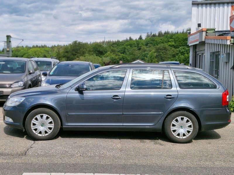 Second-hand Skoda Octavia Impuls Edition 105 CP (77 kW) 2010 Gri Break