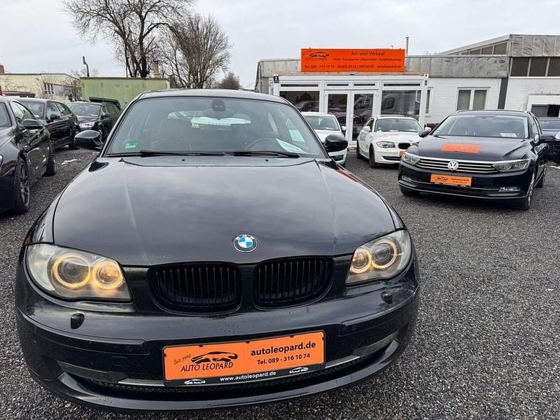 Gebraucht BMW 123 Sport Line 204 PS (150 kW) 2009 Schwarz Kleinwagen