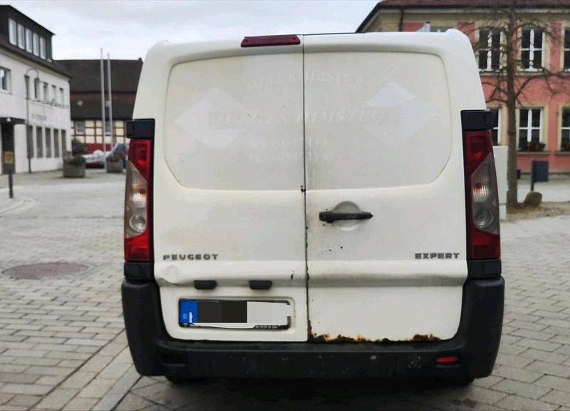 Gebraucht Peugeot Expert 90 PS (66 kW) 2011 Weiß Van