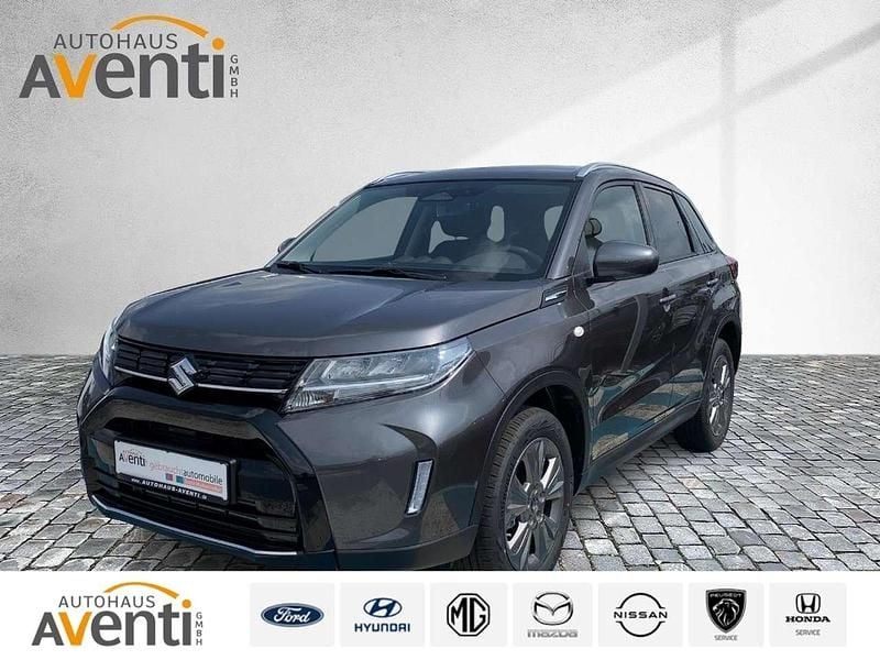 Grau Gebraucht 2025 Suzuki Vitara Comfort SUV | 23.398 € (Superpreis) - Bild 1/4