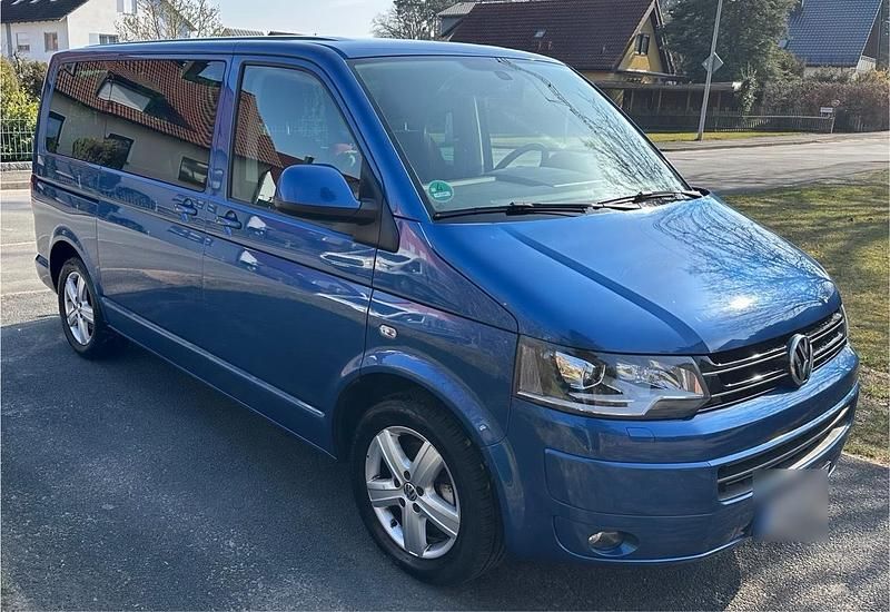 Usata VW Multivan 180 CV (132 kW) 2015 Blu Monovolume