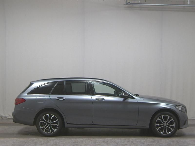 Grau Gebraucht 2020 Mercedes C220 Avantgarde Kombi | 22.780 € (Superpreis) - Bild 1/4