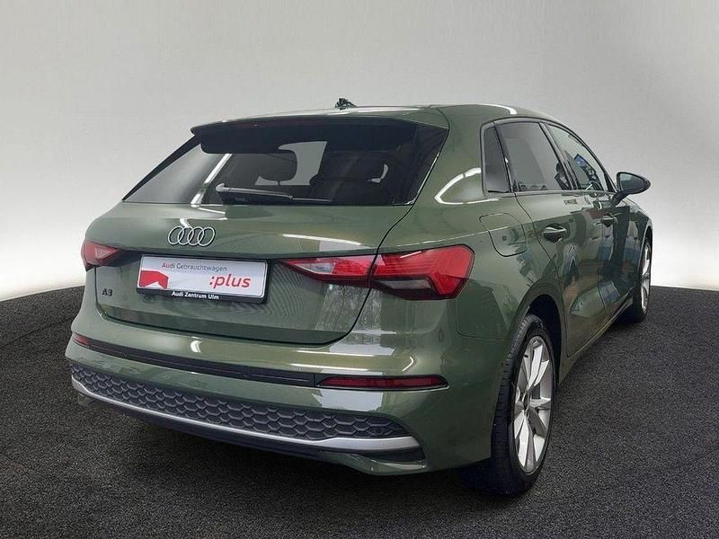 Gebraucht Audi A3 Ambiente 150 PS (110 kW) 2024 Distriktgrün metallic Limousine