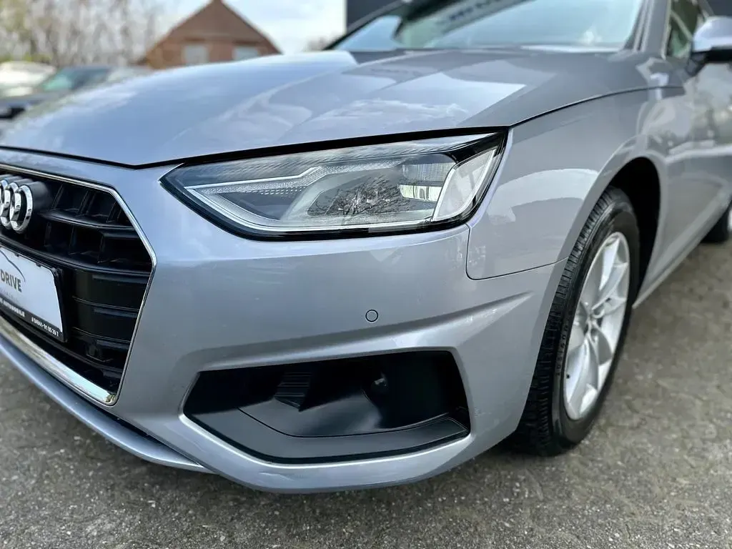 Gebraucht Audi A4 Sport 150 PS (110 kW) 2021 Silber Limousine