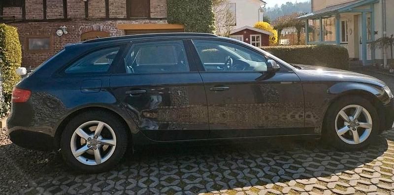 Gebraucht Audi A4 163 PS (119 kW) 2013 Grau Kombi